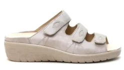 Slippers<Durea - Wijdte E - 7369 - Beige - Uitneembaar voetbed