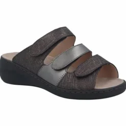 Slippers<Pajar Solidus - Wijdte H - 21154 20846 - Taupe - Uitneembaar voetbed